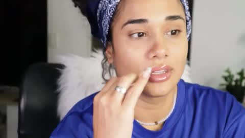 You want to talk to me more personal follow me in My Channel VIP  50 the discount       online show from September 25, 2025, 12:14 am