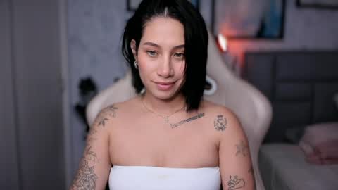 brisa  s online show from April 15, 2026, 3:41 pm