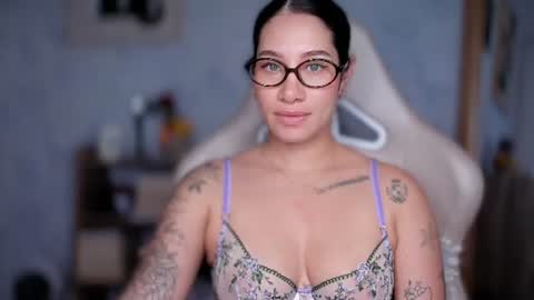 Snapshot of soytulu_ chatting on June 21, 2026, 4:53 pm brisa s online show from June 21, 2026, 4:53 pm