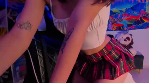 Val online show from February 18, 2025, 1:10 am