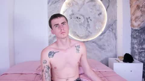 spaceboy_1 online show from February 27, 2026, 9:15 pm