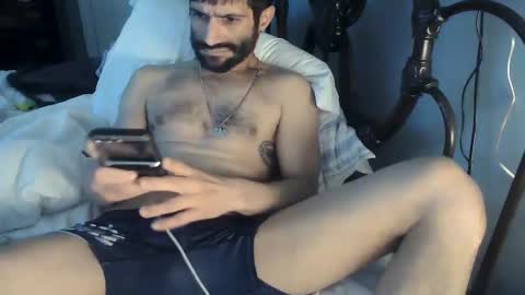 Snapshot of spacecase843 chatting on February 10, 2025, 7:47 am TrndSettrz online show from February 10, 2025, 7:47 am