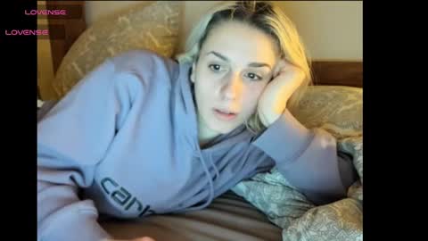 Spacegirl online show from January 10, 2025, 9:31 pm