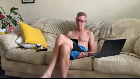 spaceman_fun online show from June 17, 2026, 3:57 pm
