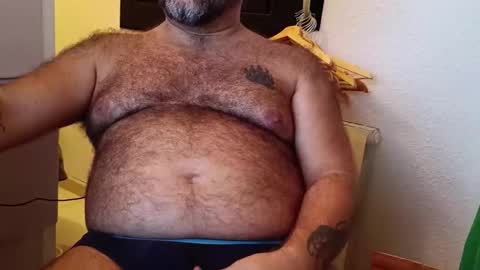 Snapshot of spain_bear chatting on October 17, 2025, 6:21 pm spain_bear online show from October 17, 2025, 6:21 pm