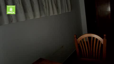 spanish online show from October 4, 2025, 9:24 pm