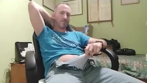 Manu  online show from November 16, 2025, 4:23 pm