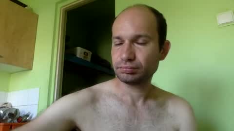 Snapshot of sparei7 chatting on June 25, 2026, 9:03 am Snaiky online show from June 25, 2026, 9:03 am