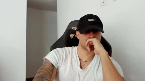 spartacozz online show from January 27, 2025, 2:57 pm