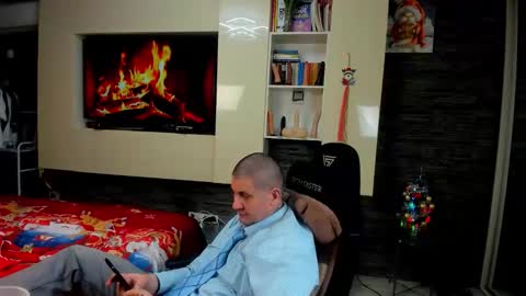 Snapshot of spartandaddy48 chatting on January 7, 2026, 10:56 pm Spartan online show from January 7, 2026, 10:56 pm