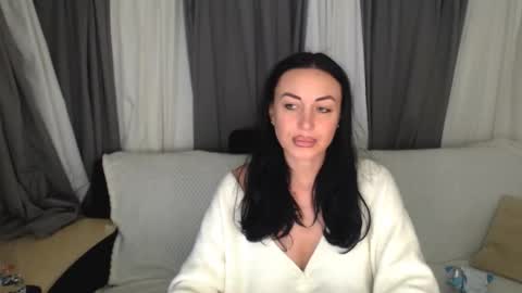 Carla online show from January 18, 2026, 6:01 pm