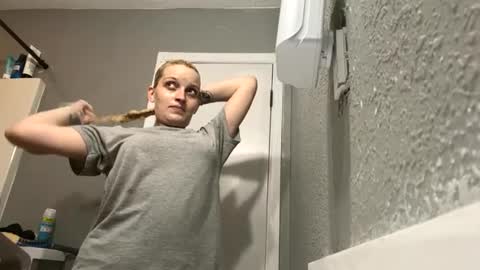 spiceyygurl123 online show from July 27, 2026, 10:50 pm