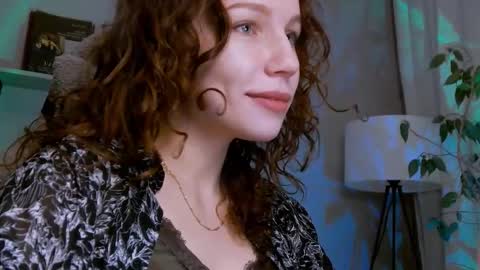 spicy___caramel online show from February 14, 2026, 4:15 pm