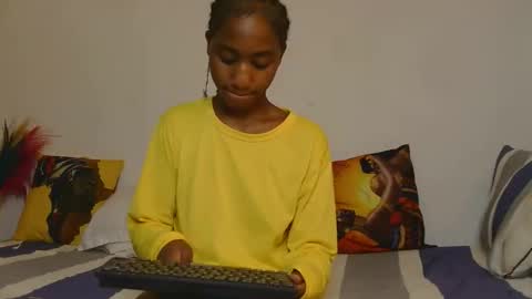 Snapshot of spicy_angels chatting on December 2, 2025, 3:56 am Quinter Cheeky online show from December 2, 2025, 3:56 am