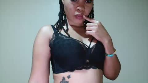 Snapshot of spicy_kerrine chatting on April 25, 2026, 2:25 am Spicy kerrine online show from April 25, 2026, 2:25 am