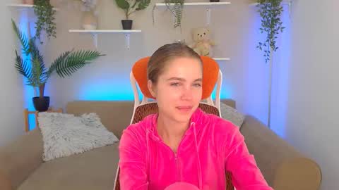 spicy_lexi online show from September 12, 2025, 6:35 am