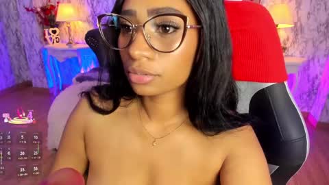 Amelia      GTM-5 817       IG Spicychoco am online show from February 19, 2025, 4:22 pm
