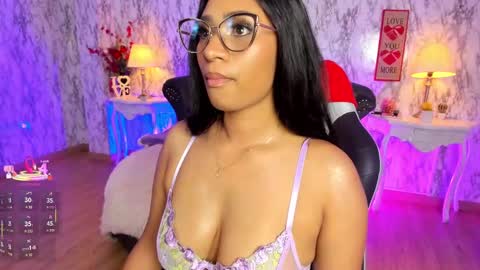 Amelia      GTM-5 817       IG Spicychoco am online show from February 19, 2025, 8:10 pm