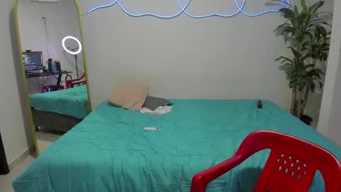 Snapshot of spider_master77 chatting on December 20, 2025, 5:14 am spider master online show from December 20, 2025, 5:14 am