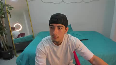 Snapshot of spider_master77 chatting on January 10, 2026, 10:03 pm spider master online show from January 10, 2026, 10:03 pm