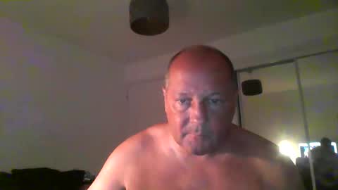 Snapshot of spidey1051a chatting on November 22, 2025, 8:24 am spidey1051a online show from November 22, 2025, 8:24 am