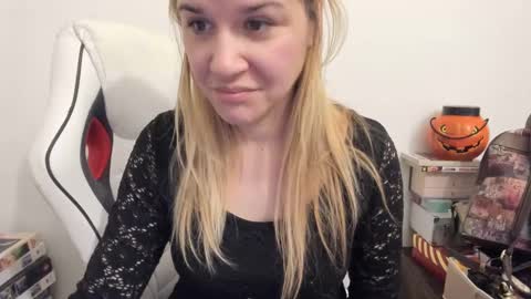 FREE ONLY FANSy online show from February 10, 2025, 9:15 pm