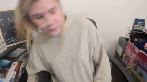 FREE ONLY FANSy online show from February 23, 2026, 9:34 pm