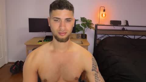 Splash8x online show from April 22, 2026, 2:51 pm