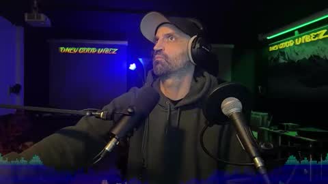 Snapshot of splivke chatting on November 15, 2025, 5:31 pm Splivke online show from November 15, 2025, 5:31 pm