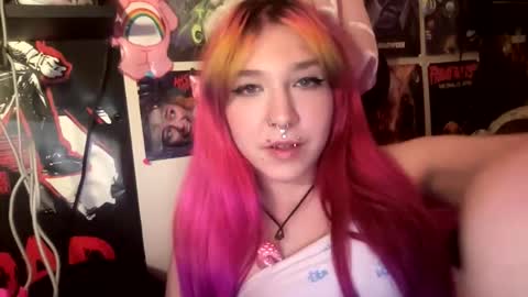 Pixie online show from June 6, 2026, 1:32 am