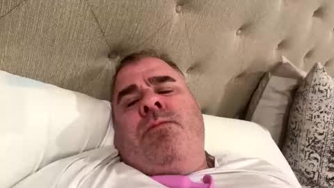 sprtsnut33 online show from December 1, 2025, 7:13 am