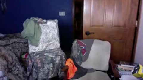 Snapshot of spun_redneck chatting on January 17, 2026, 11:19 pm Spun Redneck online show from January 17, 2026, 11:19 pm