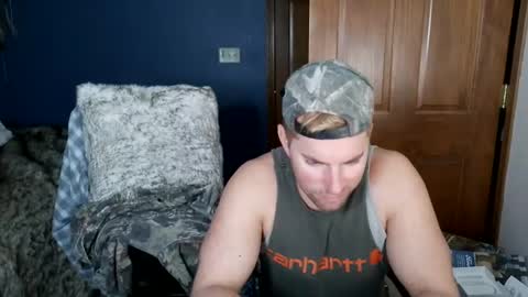 Snapshot of spun_redneck chatting on February 4, 2026, 12:00 pm Spun Redneck online show from February 4, 2026, 12:00 pm
