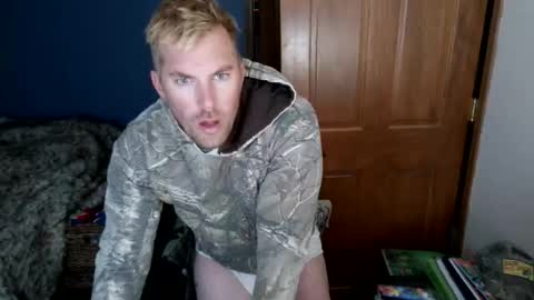 Snapshot of spun_redneck chatting on February 20, 2026, 11:27 pm Spun Redneck online show from February 20, 2026, 11:27 pm