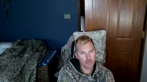 Snapshot of spun_redneck chatting on March 5, 2026, 11:01 pm Spun Redneck online show from March 5, 2026, 11:01 pm