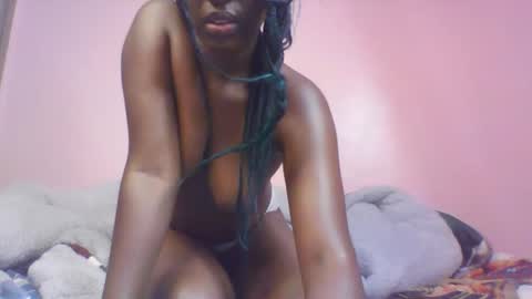 Snapshot of squirt_goddess_ chatting on March 1, 2026, 8:55 pm Emmah online show from March 1, 2026, 8:55 pm