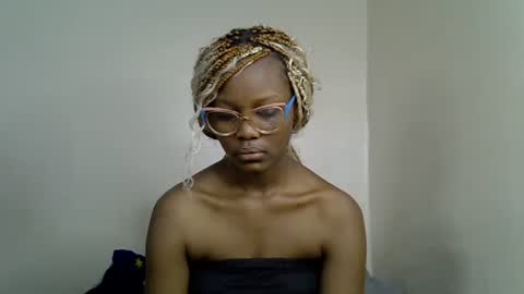 Tashy online show from October 25, 2025, 8:14 pm