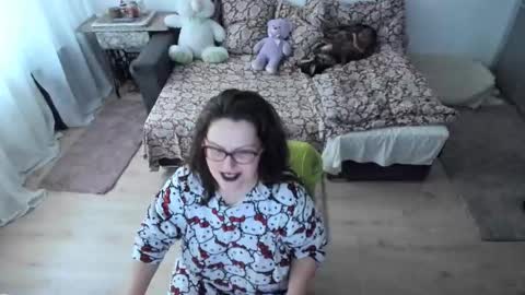 Kim online show from October 16, 2025, 7:42 am