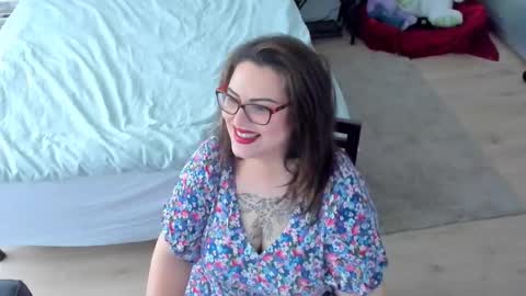 Kim online show from November 13, 2025, 10:14 am