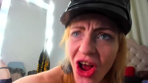 Alisa online show from October 3, 2025, 1:08 pm