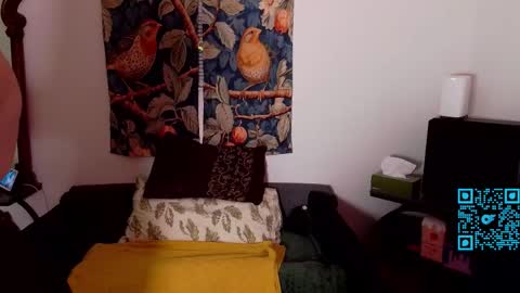 Earthling Gurl Michelle Allergy online show from February 11, 2026, 1:32 am