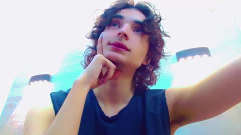 ethan online show from October 4, 2025, 2:04 pm