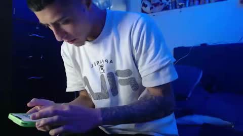 sr_porn01 online show from February 4, 2025, 3:15 pm