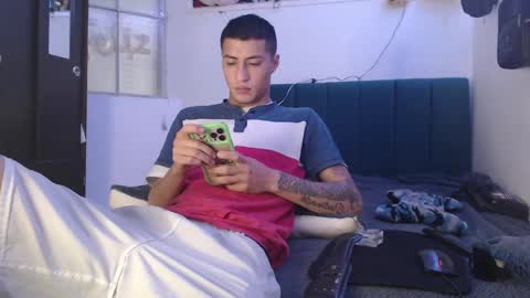 sr_porn01 online show from February 14, 2025, 1:40 pm