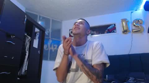 sr_porn01 online show from October 30, 2025, 11:33 am