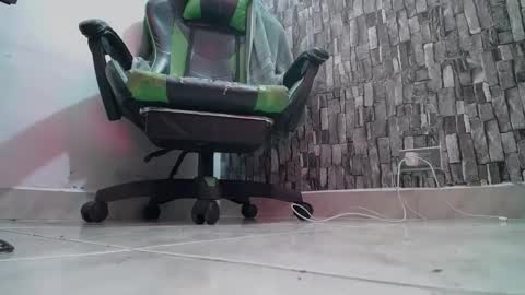 Snapshot of srfindomfeet_ chatting on February 6, 2025, 6:56 pm sr master cum its my old account online show from February 6, 2025, 6:56 pm