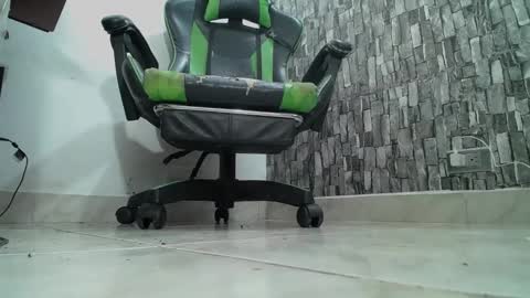 Snapshot of srfindomfeet_ chatting on March 1, 2025, 2:37 am sr master cum its my old account online show from March 1, 2025, 2:37 am