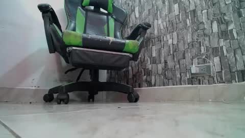 Snapshot of srfindomfeet_ chatting on March 2, 2025, 7:56 pm sr master cum its my old account online show from March 2, 2025, 7:56 pm