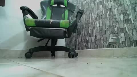 Snapshot of srfindomfeet_ chatting on March 3, 2025, 3:41 am sr master cum its my old account online show from March 3, 2025, 3:41 am