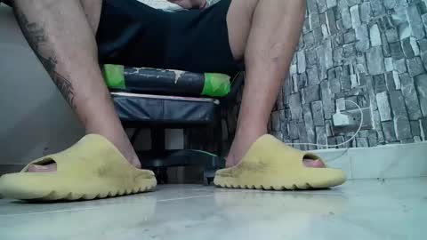 Snapshot of srfindomfeet_ chatting on March 10, 2025, 6:56 pm sr master cum its my old account online show from March 10, 2025, 6:56 pm